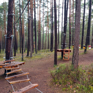 ( Bild: Heike Bauer / Stadt Nürnberg ) Waldspielplatz am Steinbrüchlein