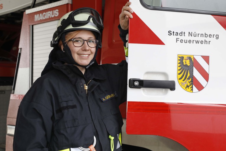 Portrait Feuerwehrfrau Antonia Gebhard