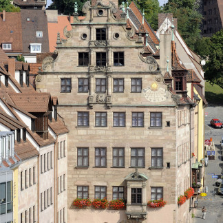 ( Bild: Uwe Niklas / Stadt Nürnberg ) Fembohaus, AuÃenansicht