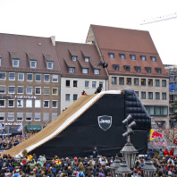 Pünktlich zum Best Trick Contest am Freitagabend war der Hauptmarkt proppenvoll.