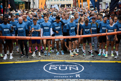 Kurz vor dem Start beim Sportscheck Run 2024.