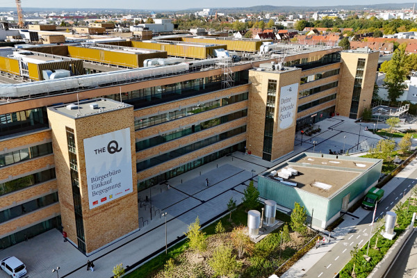 Das Stadthaus Q im ehemaligen Quelle-Areal aus der Luft gesehen.