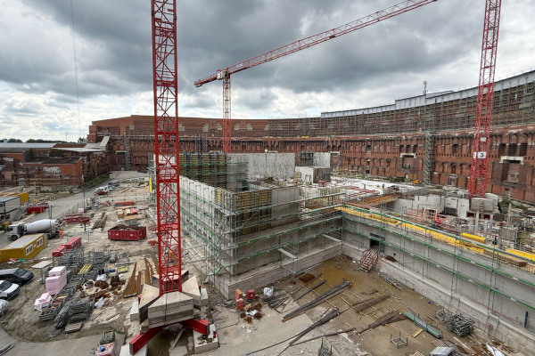 Baufortschritt im Innenhof der Kongresshalle Anfang August 2025.