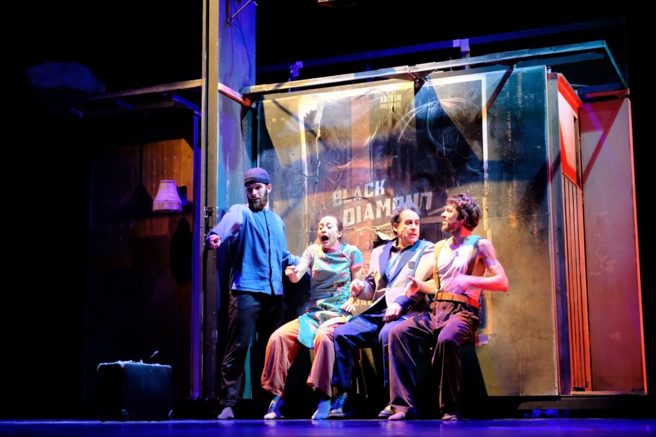 Bild © Jacqueline Ledoux Szene aus dem Theaterstück Sens., Bild © Jacqueline Ledoux