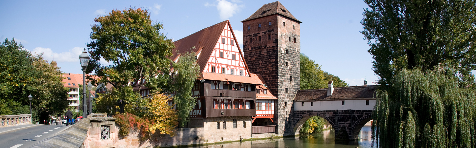 Nuernberg 6. September 2008: Blick ueber die Pegnitz zum Weinstadel in Nuernberg. (Foto: Birgit Fuder/Stadt Nuernberg)