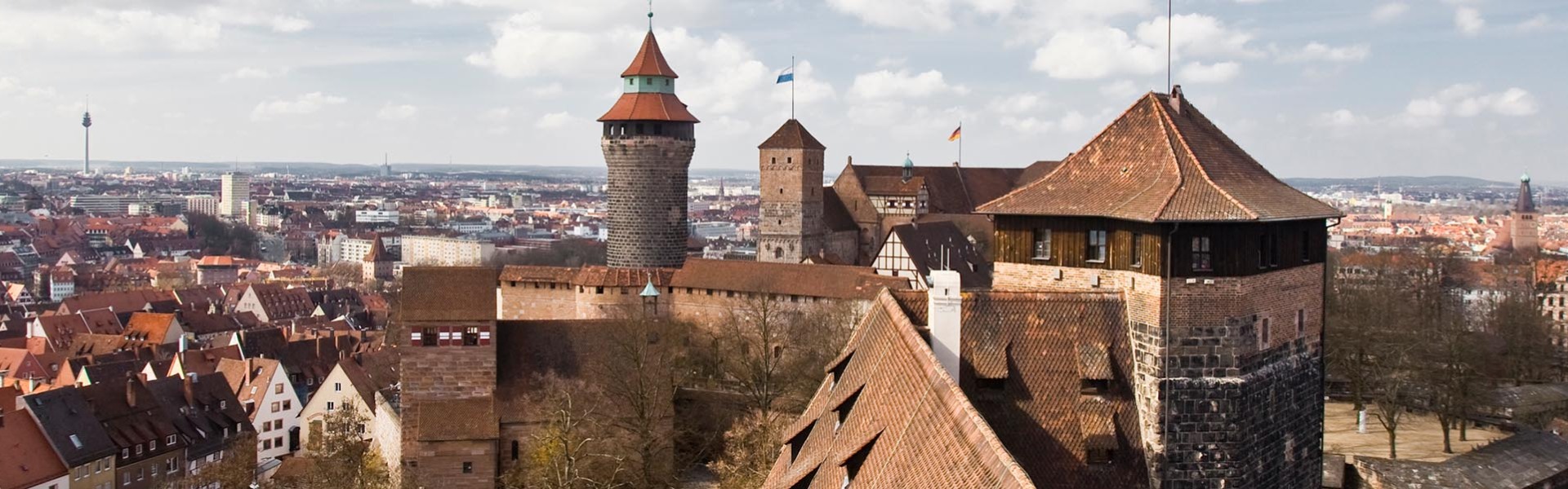 Nuernberg, 30. Maerz 2009: Blick von der Kaiserstallung zur Kaiserburg (Foto: Ralf Schedlbauer/Stadt Nuernberg).