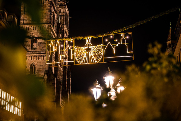 Weihnachtsbeleuchtung in der Nürnberger Altstadt.